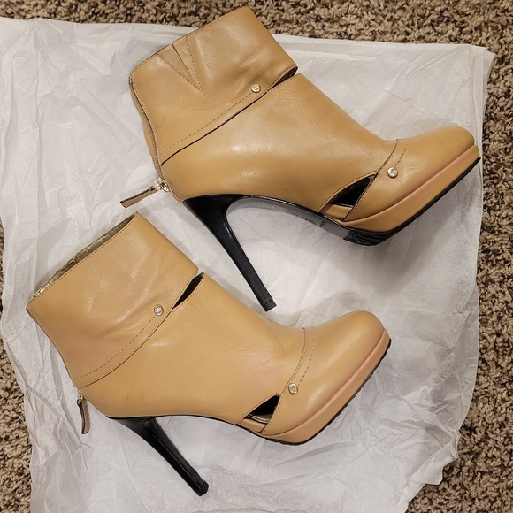 Elaine Turner Women's Tan Leather Boots - Picture 4 of 5